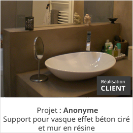 Réalisation client support vasque en résine effet béton ciré et mur